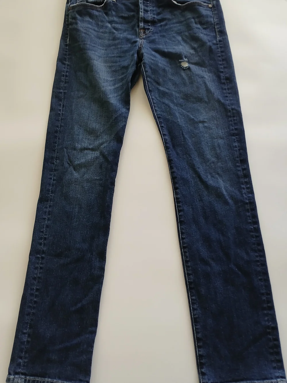 7 For All Mankind Distressed Deep Indigo Jeans Size 34 - Picture 2 of 13